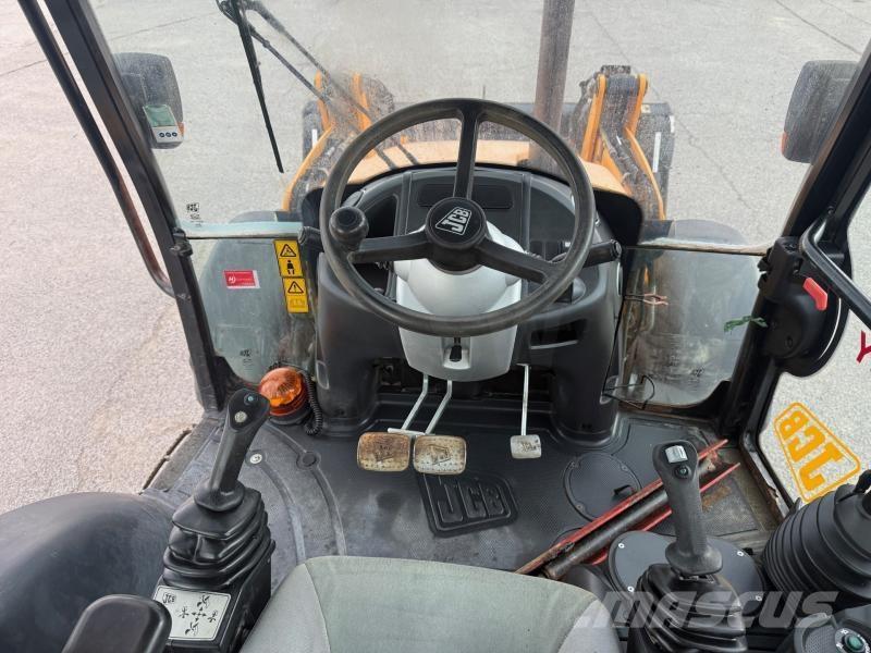 JCB 3 CX لوادر ذات جرافات عكسية