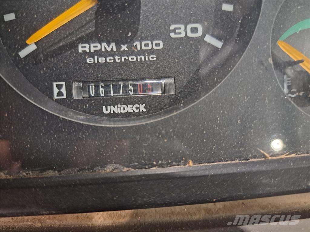 Bobcat T35120SL مناولات متداخلة