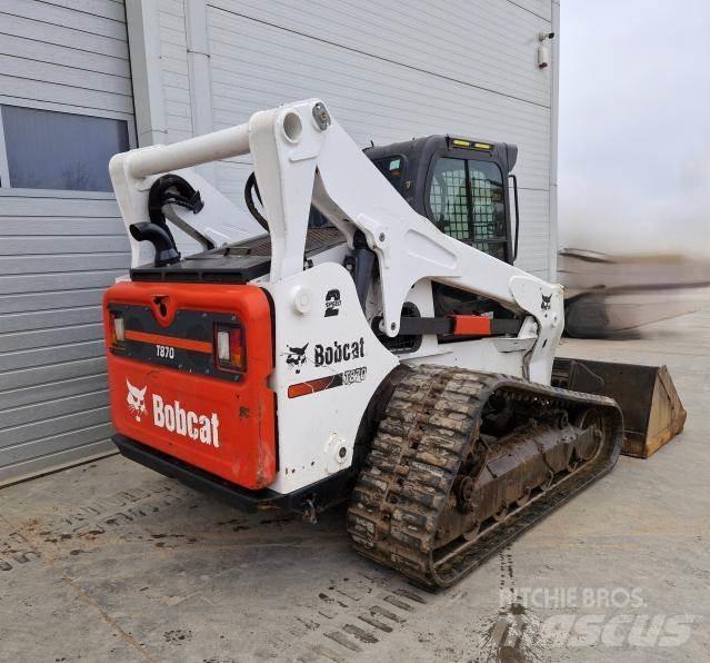 Bobcat T870 لوادر انزلاقية التوجيه