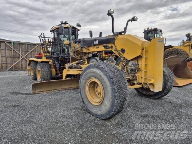 CAT 16M معدات تمهيد الطرق