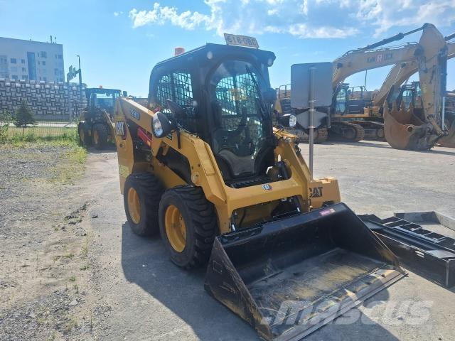 CAT 226D3 لوادر بعجل