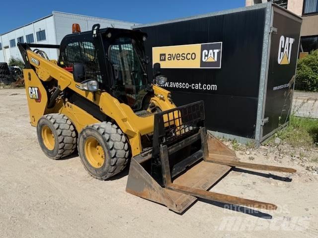 CAT 262D3 لوادر انزلاقية التوجيه