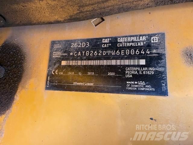 CAT 262D3 لوادر انزلاقية التوجيه