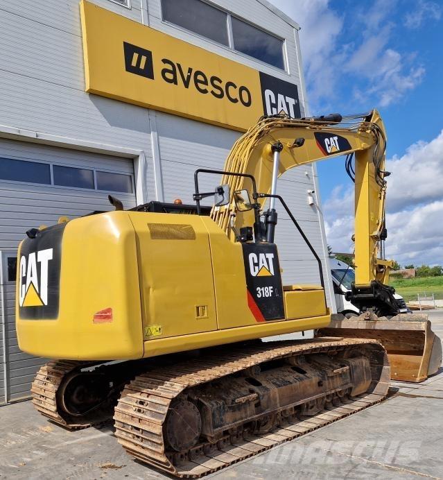 CAT 318FL حفارات زحافة
