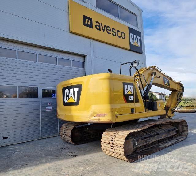 CAT 320-07 حفارات زحافة