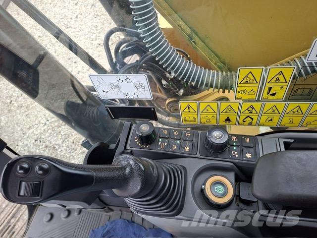 CAT 320GC حفارات زحافة