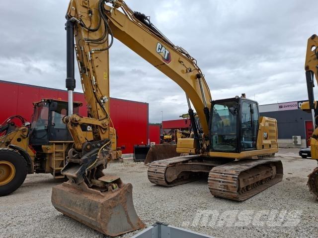 CAT 323 حفارات زحافة