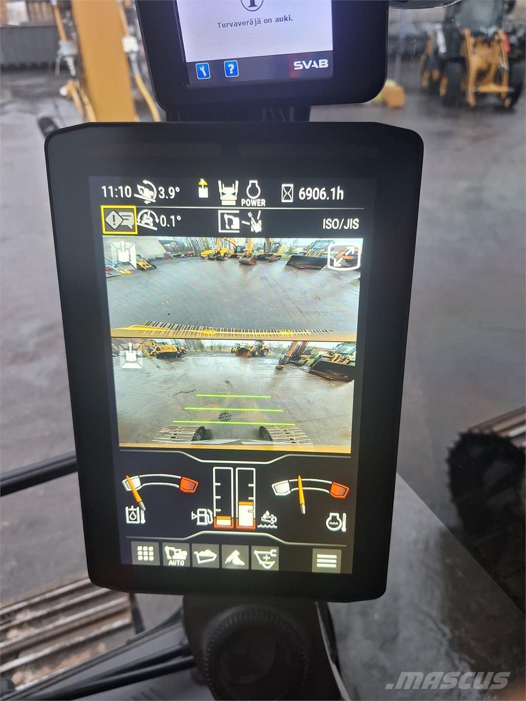 CAT 325 حفارات زحافة