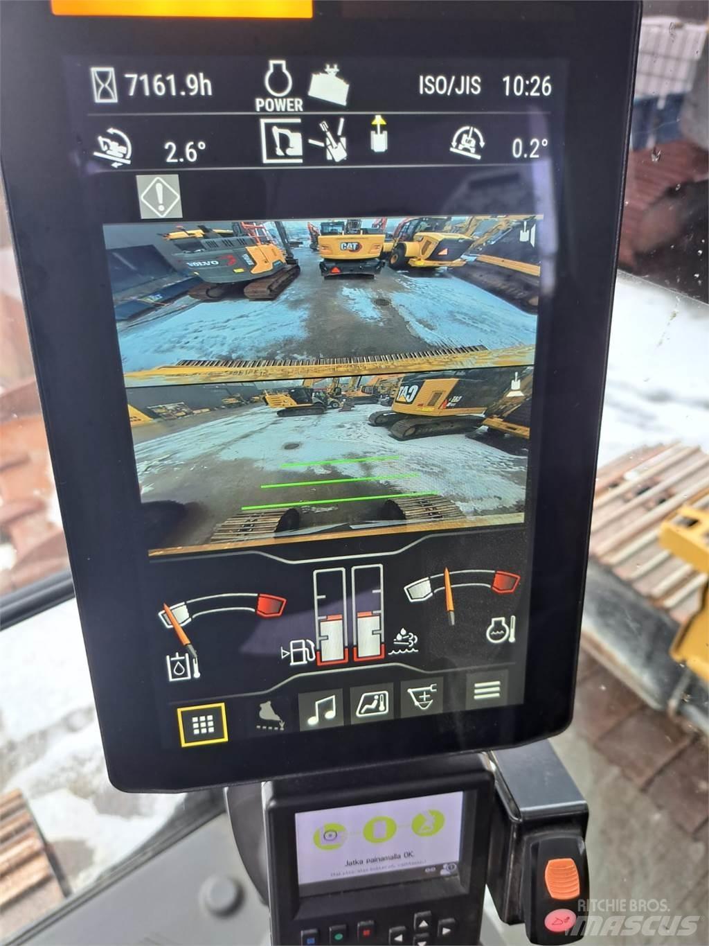 CAT 325 NG حفارات زحافة