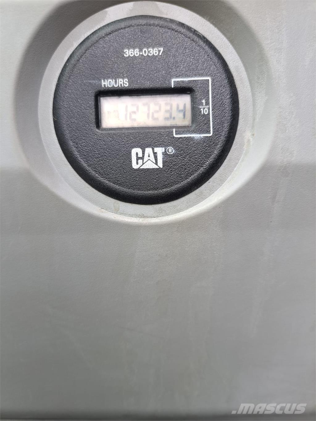 CAT 325F حفارات زحافة