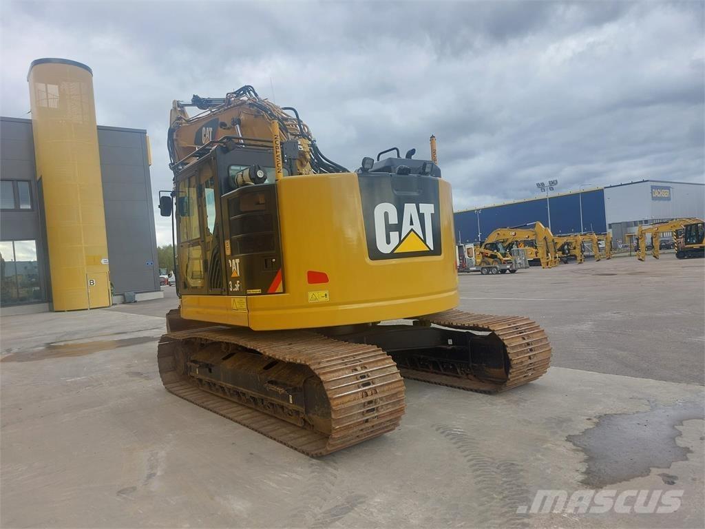 CAT 325F حفارات زحافة