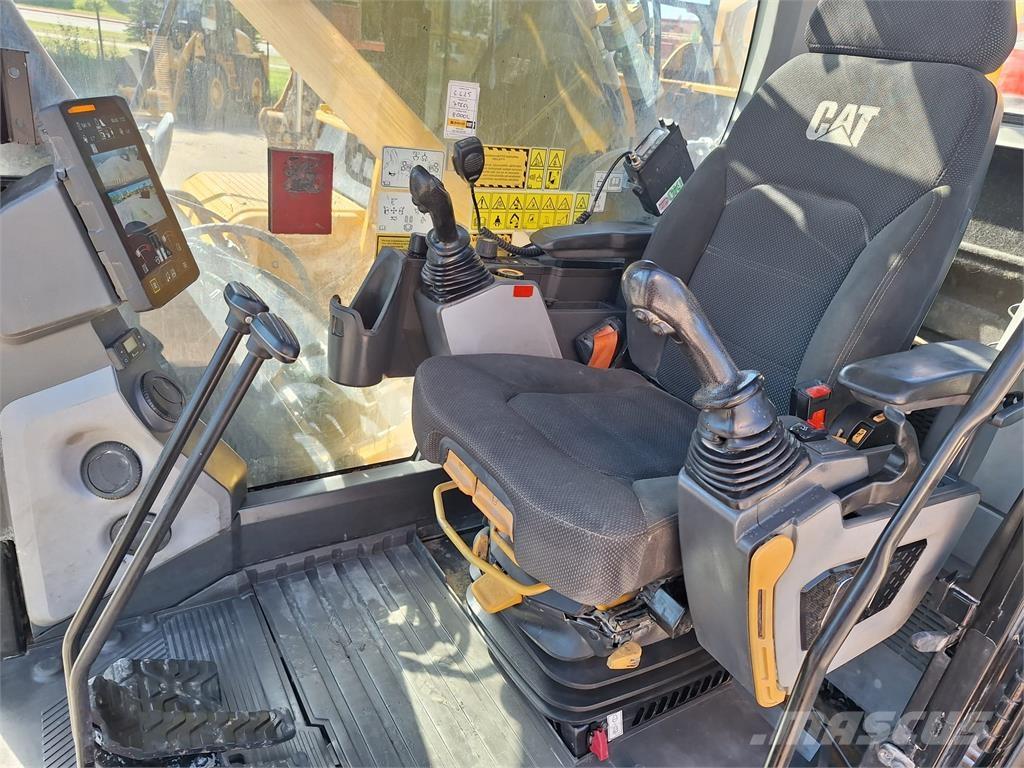 CAT 352 حفارات زحافة