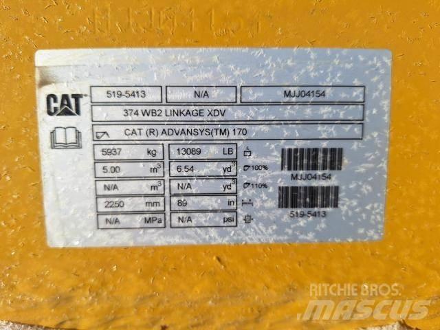CAT 374 حفارات زحافة