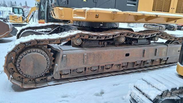 CAT 390D LME حفارات زحافة