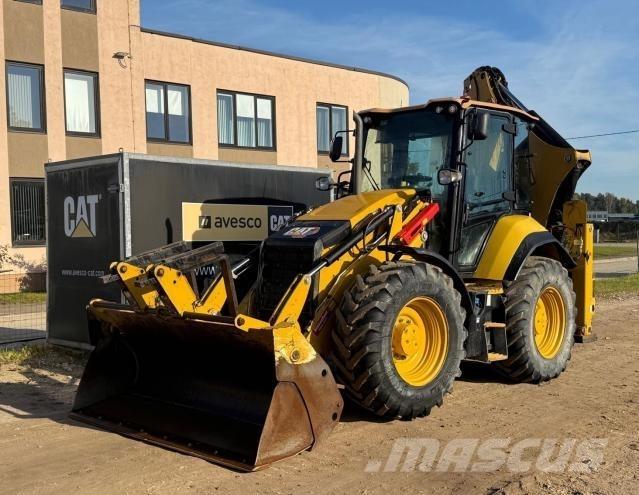 CAT 444 لوادر ذات جرافات عكسية