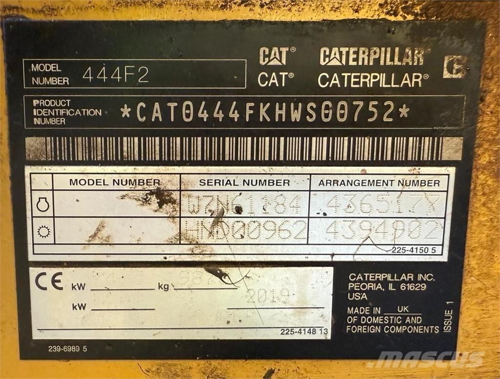 CAT 444F2 لوادر ذات جرافات عكسية