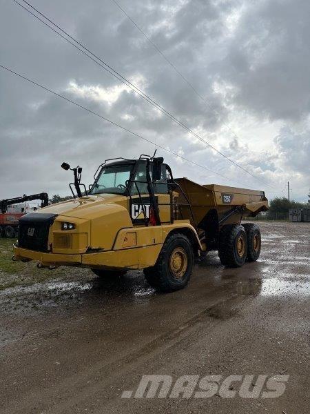 CAT 725C ساحبات مفصلية