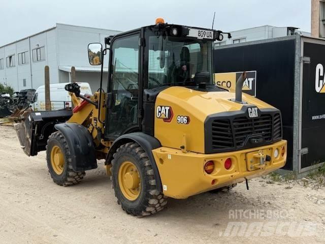 CAT 906 لوادر بعجل