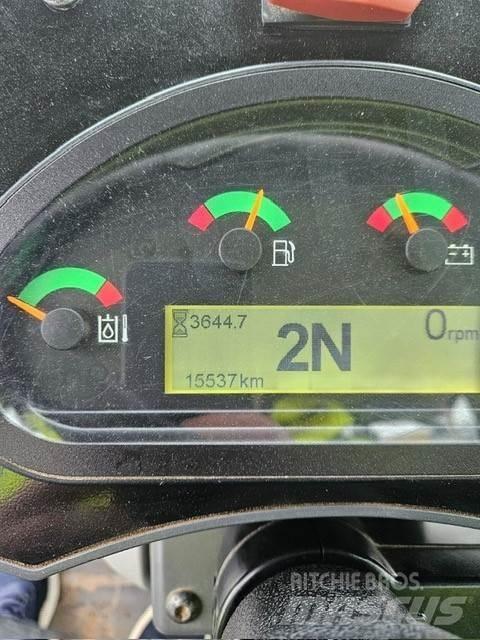 CAT 906 لوادر بعجل