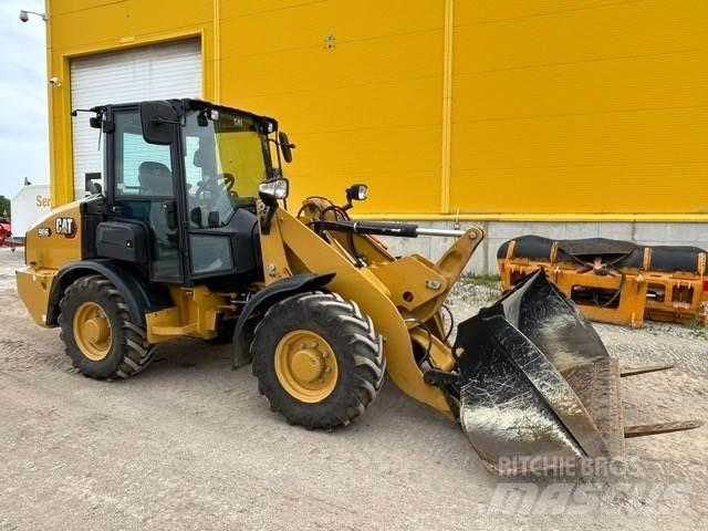 CAT 906-14 لوادر بعجل