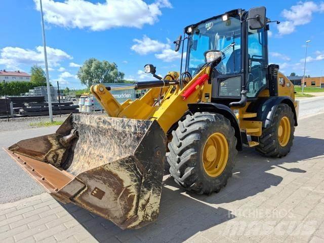 CAT 908 لوادر بعجل