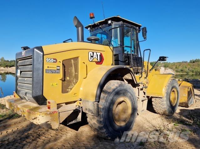 CAT 950GC لوادر بعجل