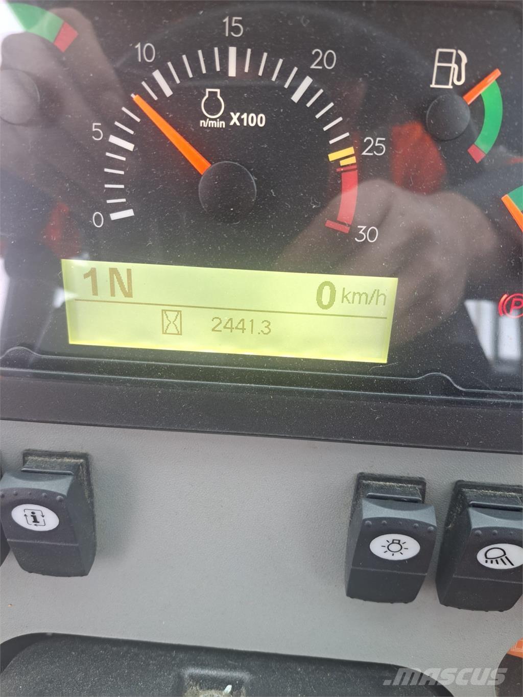 CAT 950GC لوادر بعجل