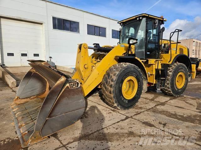 CAT 950M لوادر بعجل
