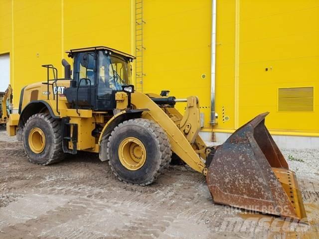 CAT 950M لوادر بعجل
