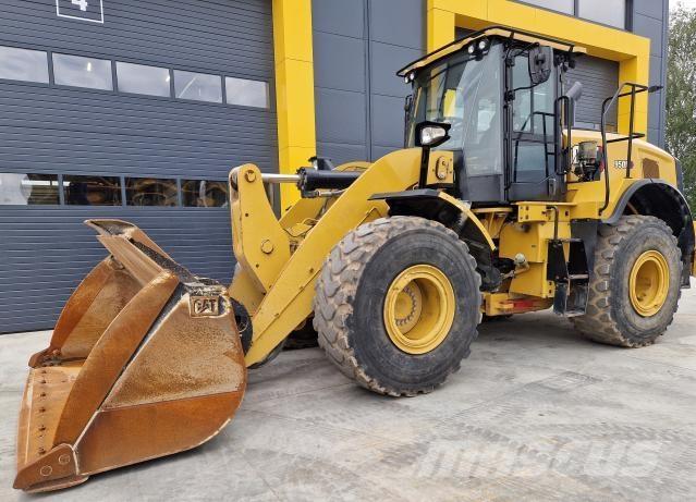 CAT 950M لوادر بعجل
