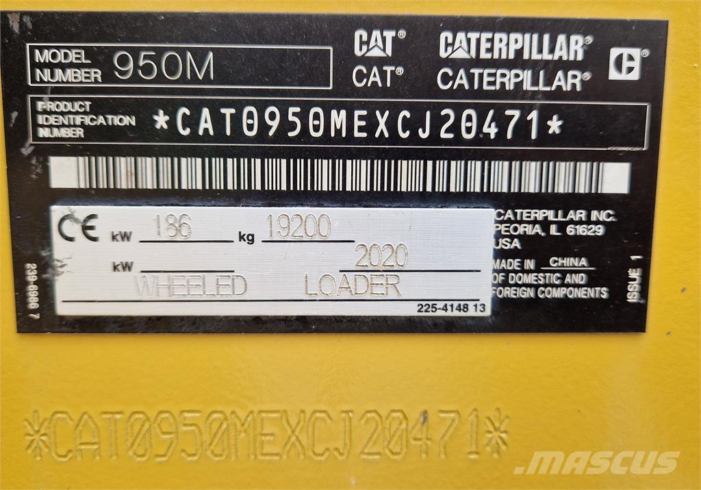 CAT 950M لوادر بعجل