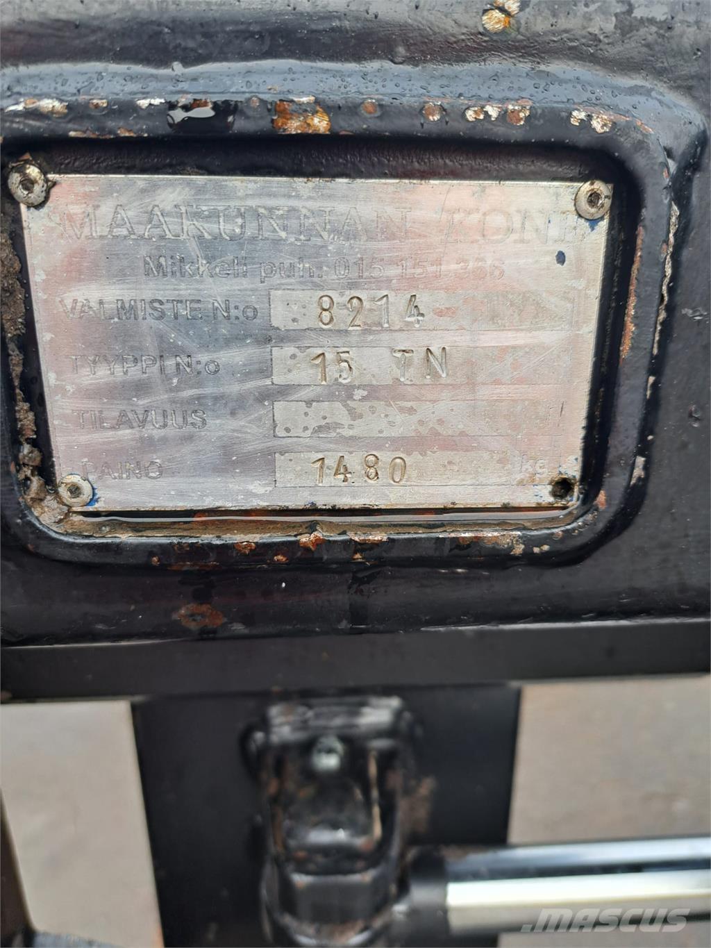 CAT 950M لوادر بعجل