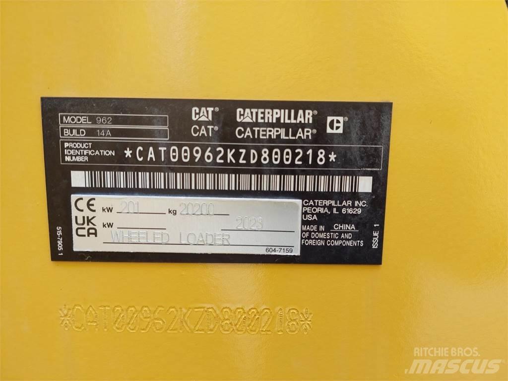 CAT 962 لوادر بعجل