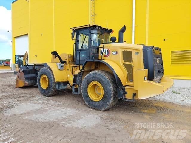 CAT 962 لوادر بعجل