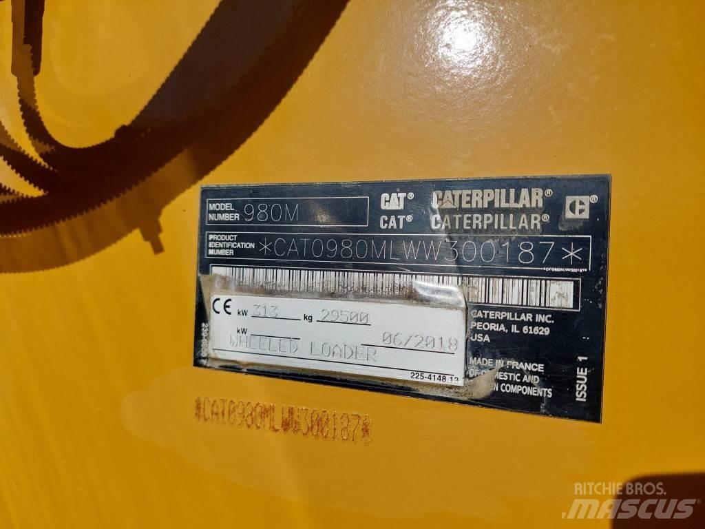 CAT 980M لوادر بعجل