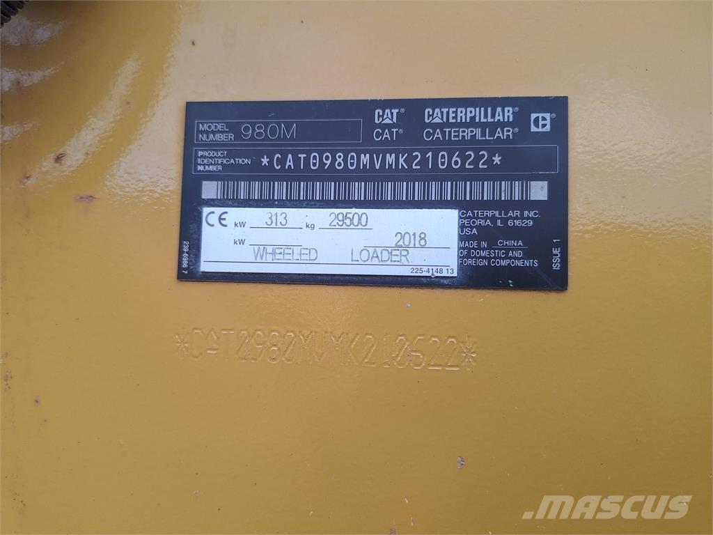 CAT 980M لوادر بعجل