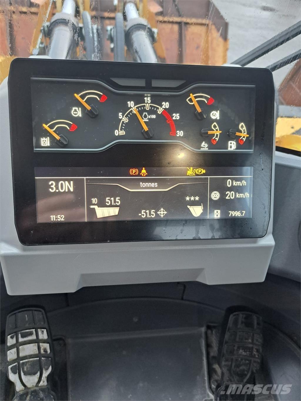 CAT 982XE لوادر بعجل