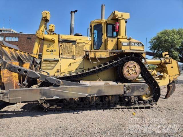 CAT D10N بلدوزرات مجنزرة