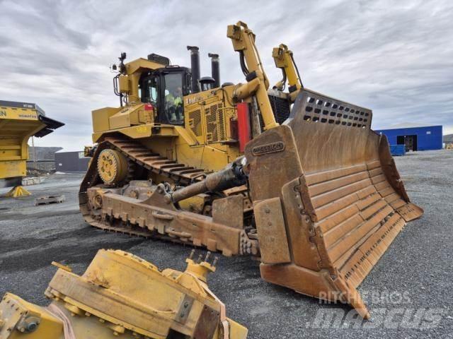 CAT D11T بلدوزرات مجنزرة