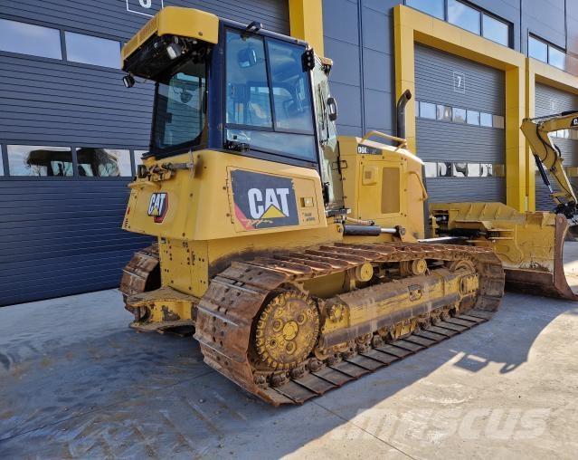 CAT D6K2 بلدوزرات مجنزرة