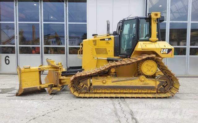 CAT D6N LGP بلدوزرات مجنزرة