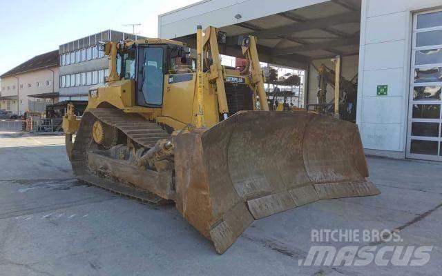 CAT D8T LGP بلدوزرات مجنزرة