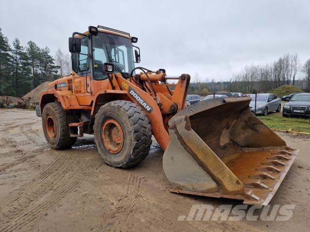 Doosan DL200 لوادر بعجل