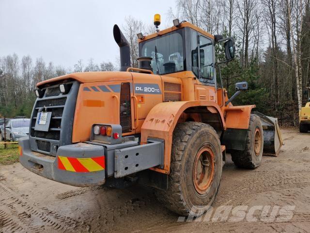 Doosan DL200 لوادر بعجل