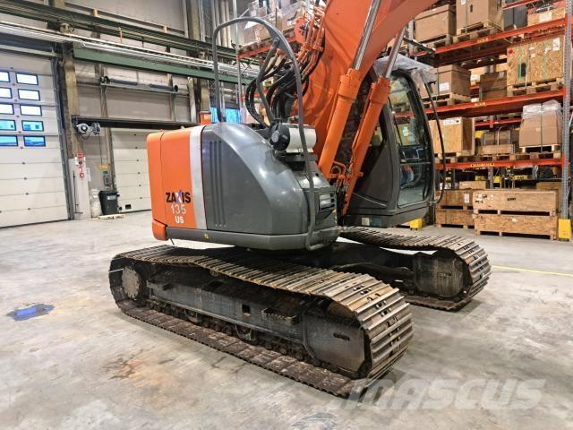 Hitachi ZX135US-3 حفارات زحافة