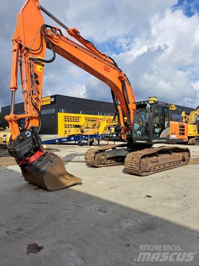 Hitachi ZX300LC-6 حفارات زحافة