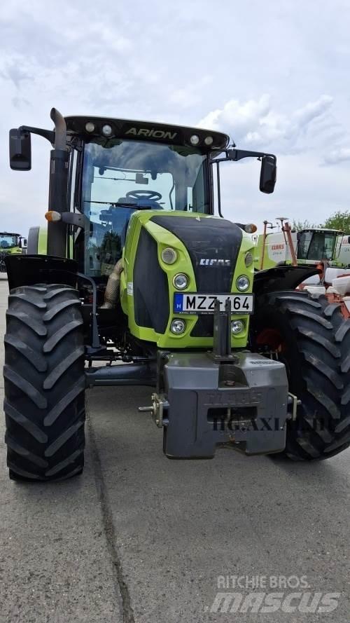 CLAAS Arion 640 الجرارات