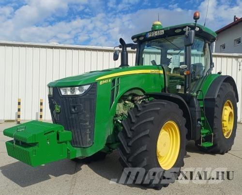 John Deere 8345R الجرارات