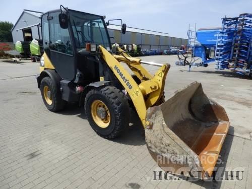 Komatsu 65 لوادر بعجل