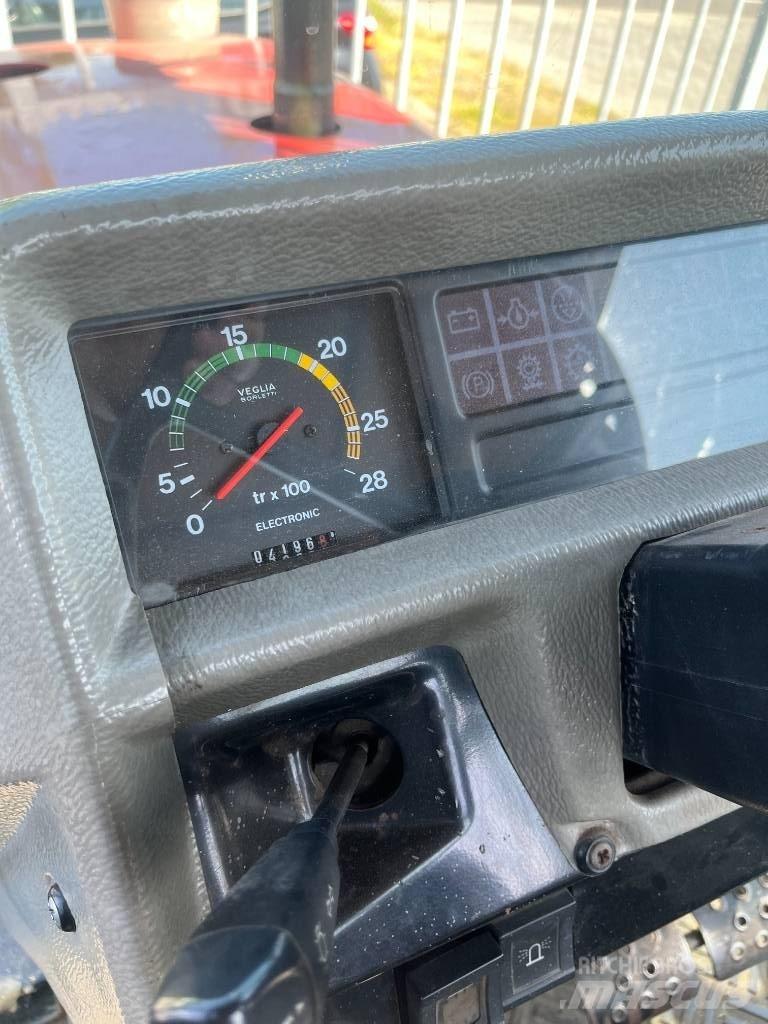 Massey Ferguson 3050 الجرارات
